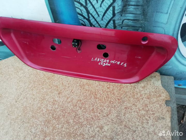 Накладка багажника Mitsubishi Lancer 1.3 мт 2005 с