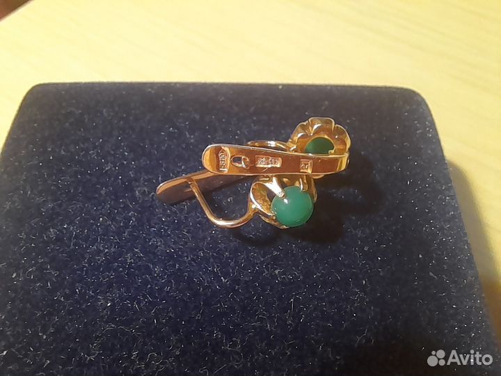 Золотые серьги с хризопразом