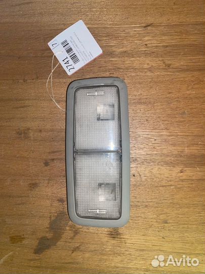 Плафон освещения салона задний Toyota Avensis