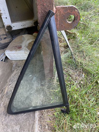 Стекло боковое volkswagen jetta 2