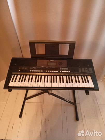 Синтезатор Yamaha PSR-E433