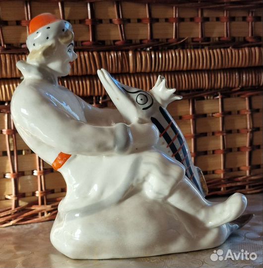 Фарфоровые статуэтки