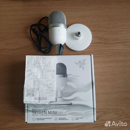 Микрофон razer Seiren Mini