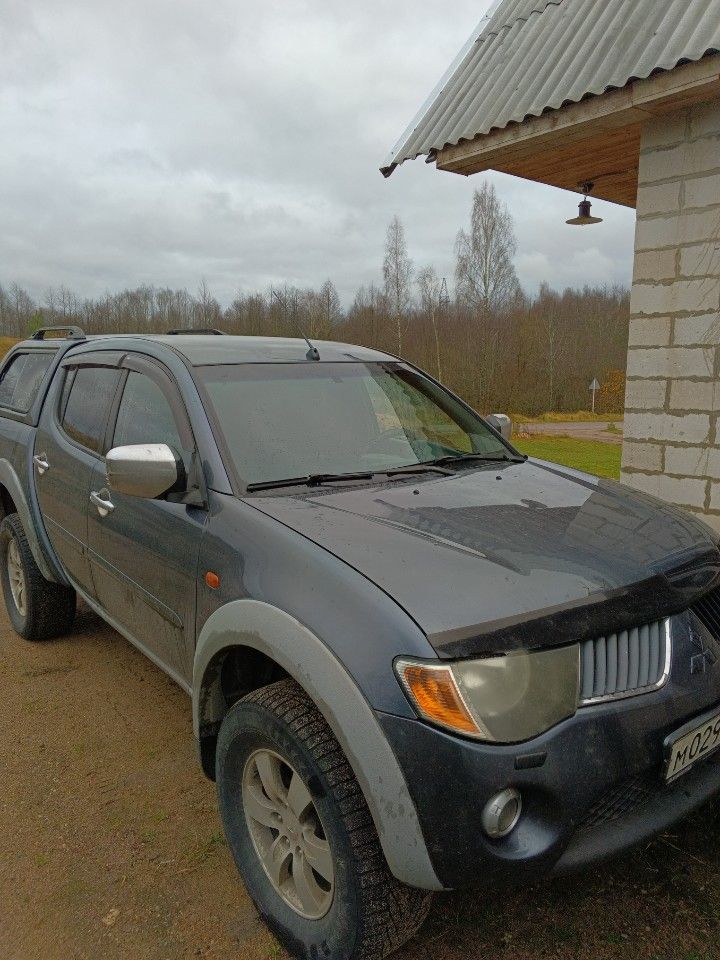 Mitsubishi L200: фото владельца