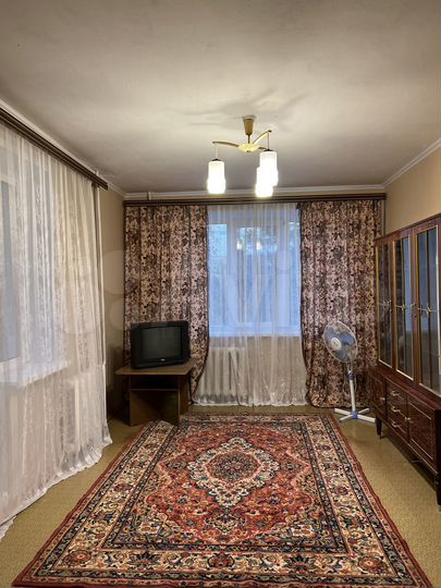 2-к. квартира, 50 м², 2/9 эт.