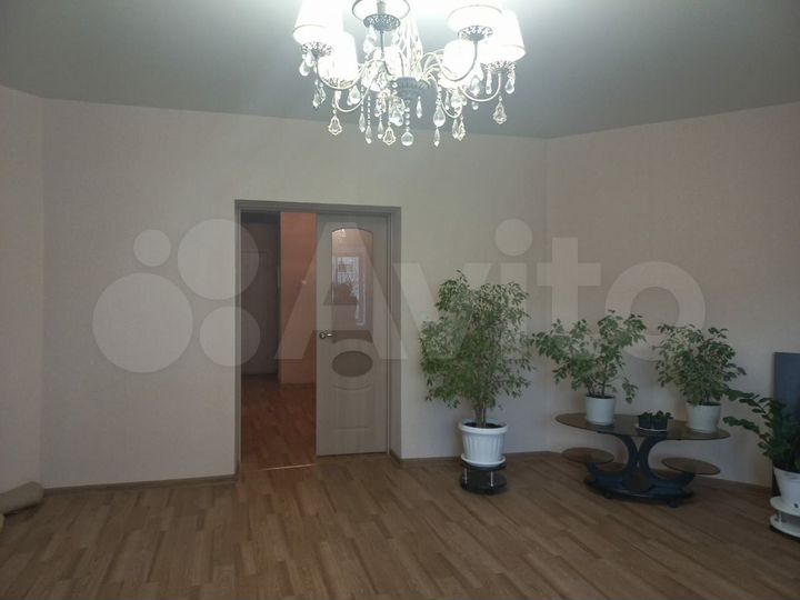 3-к. квартира, 106,8 м², 8/10 эт.