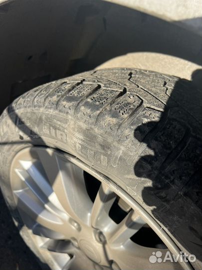 Pirelli Ice Zero 215/50 R17 95T