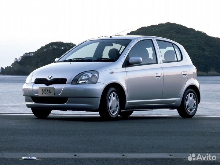 В разбор Toyota vitz