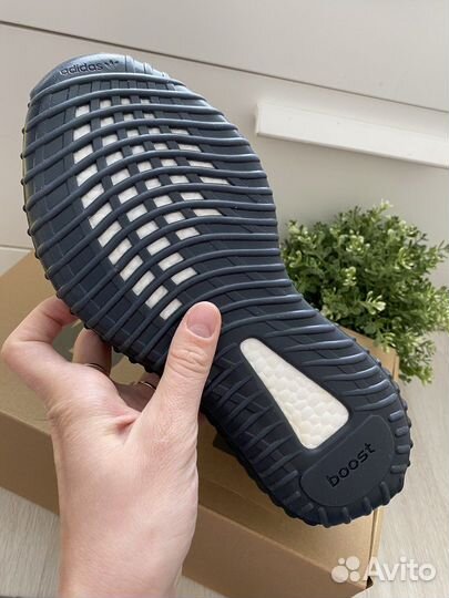 Рефлективные Adidas Yeezy boost 350