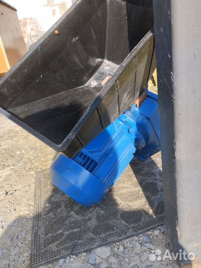 Крупорушка зернодробилка