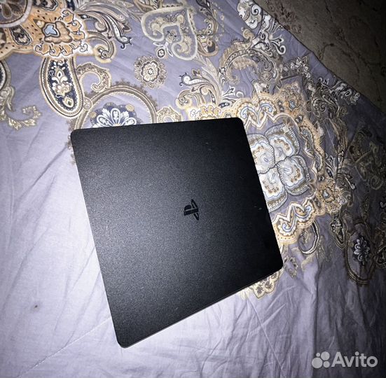 Sony playstation 4 slim