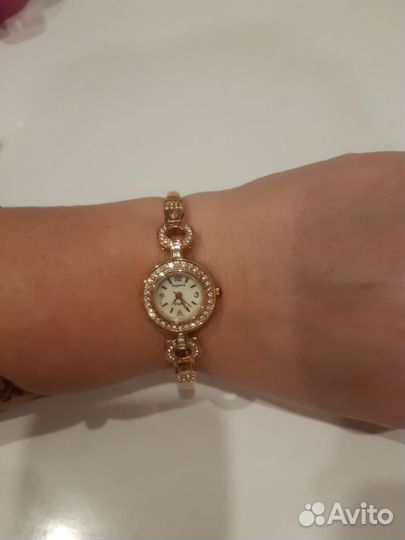 Часы кварцевые