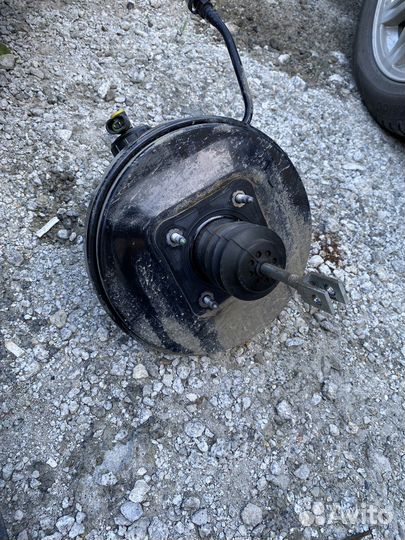 Вакуумный усилитель тормозов Renault Logan