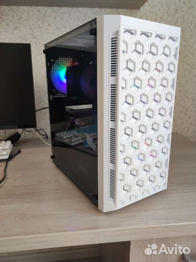Игровой компьютер rx5700xt/Ryzen 5 5600/16gb ram