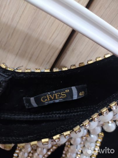 Платье нарядное женское 40 42