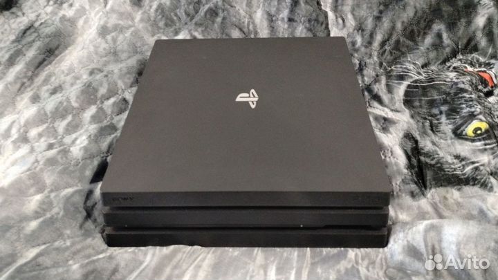 Sony playstation 4 PS4 pro 1tb с играми