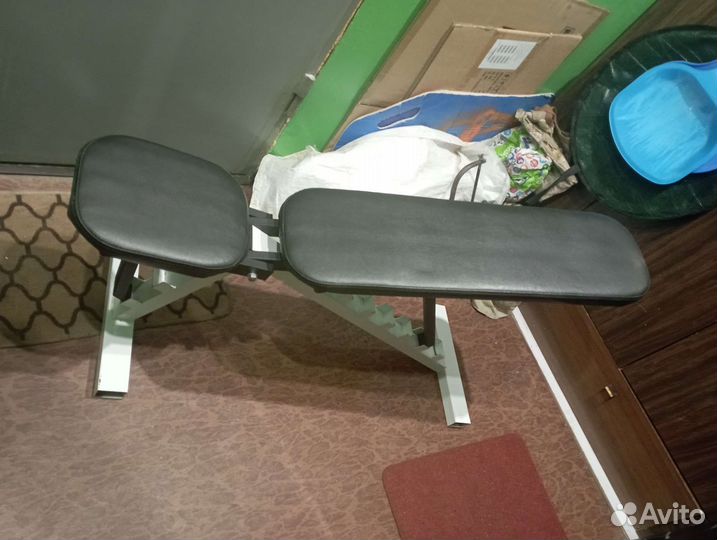 Скамейка, стойки, гантели, блины, грифы