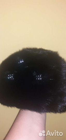 Норковая шапка новая,со стразами сваровский