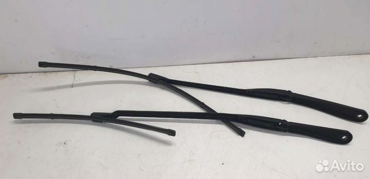 Щеткодержатели BMW 6 G32 2021г. 76497