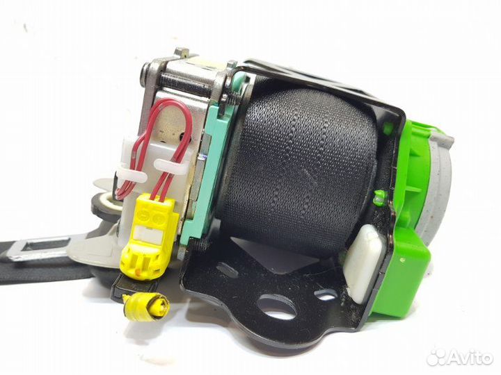 Ремень безопасности передний левый Toyota Auris