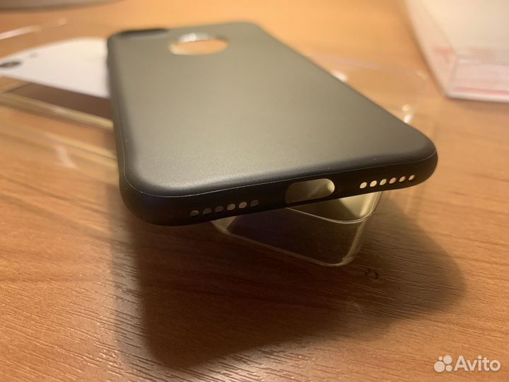 Чехол новый на iPhone 7
