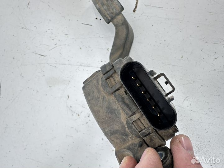 Ford Fusion педаль газа