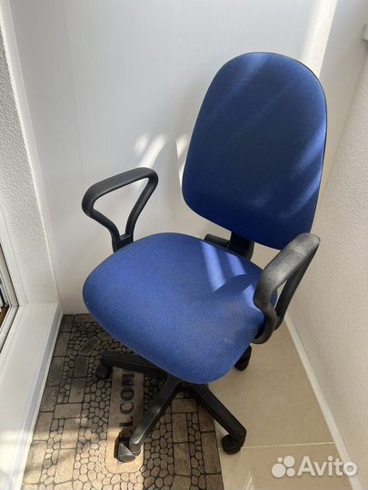 Компьютерное кресло