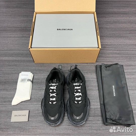 Кроссовки balenciaga triple s