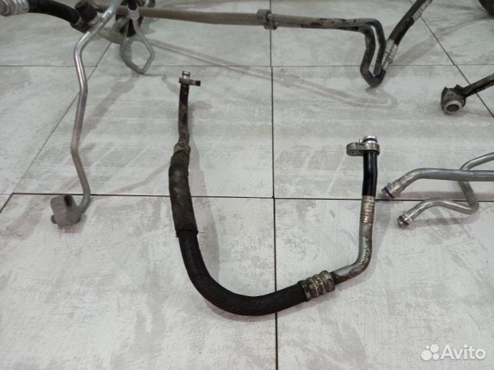 Трубки кондиционера Audi A8 D4 4.2 FSI 2012