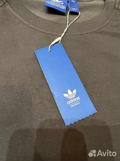 Серая футболка adidas