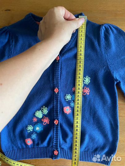 Три кофточки для девочки 92-98 размер