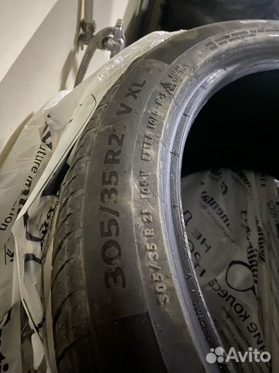 Continental ContiCrossContact Winter 275/40 R21 и 305/35 R21