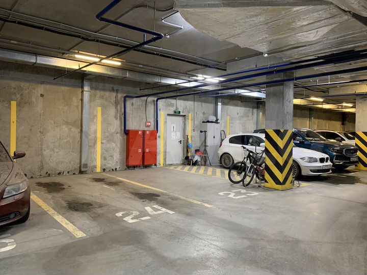 Машиноместо, 14 м²