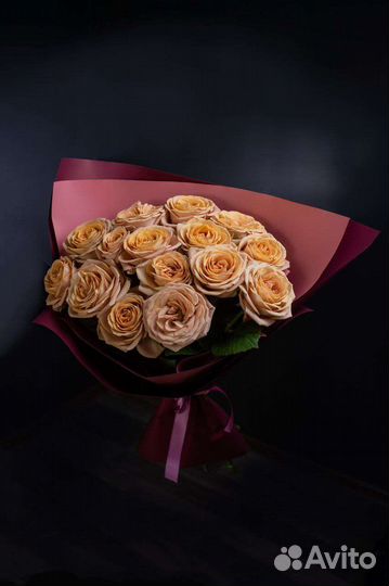 Монобукет с эквадорскими розами цвета капучино