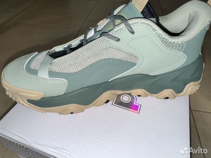 Кроссовки peak