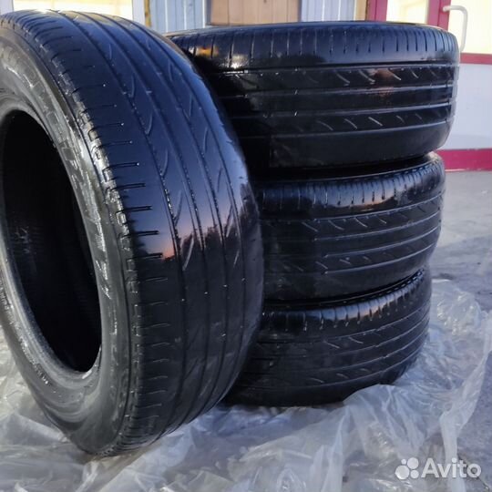 Bridgestone Dueler H/P 215/65 R17 96