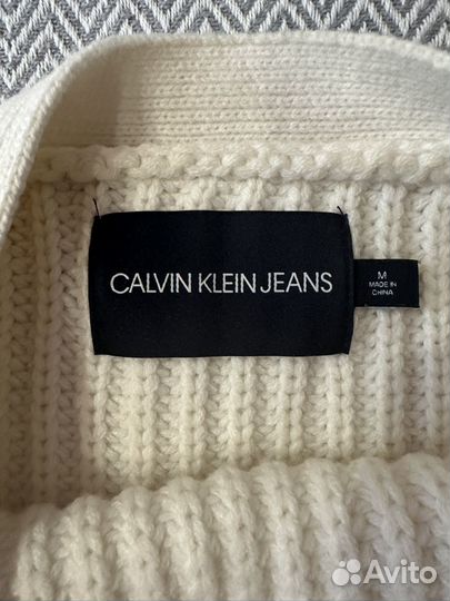 Свитер женский