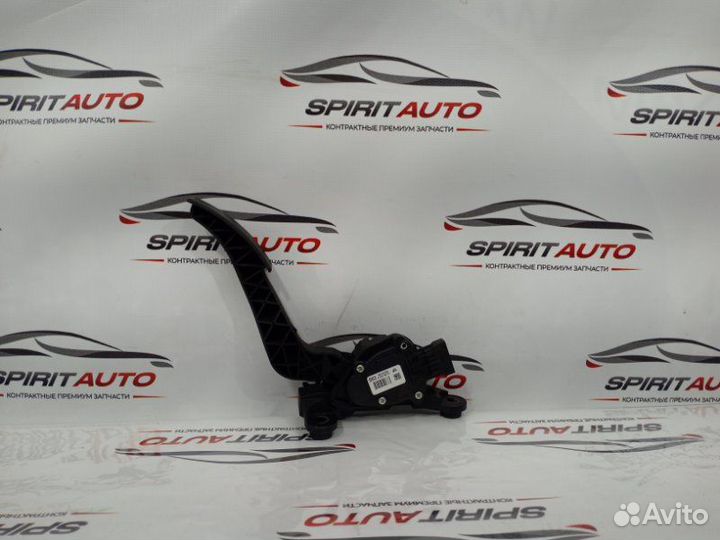 Педаль газа правая Kia Carnival 3 2014-2020