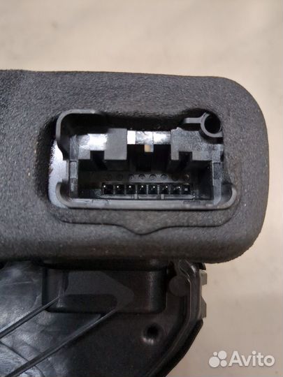 Замок двери Volkswagen Tiguan, 2020