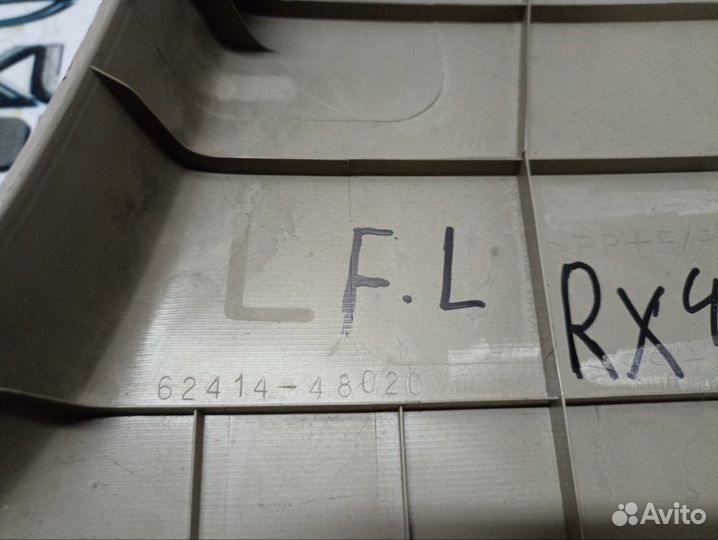 Обшивка стойки левая Lexus Rx400H MHU38 3mzfe 2008