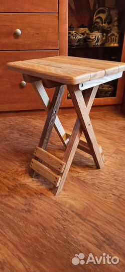 Табуретки складные