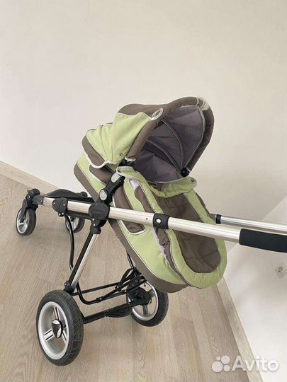 Прогулочная коляска как новая