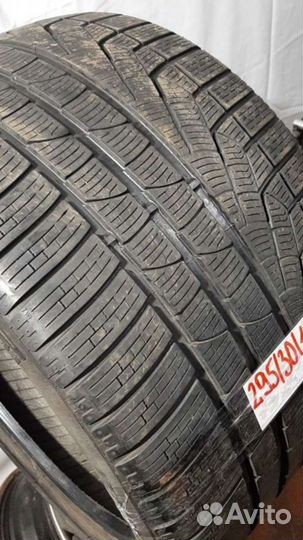 Pirelli Winter Sottozero 240 Serie II 295/30 R19