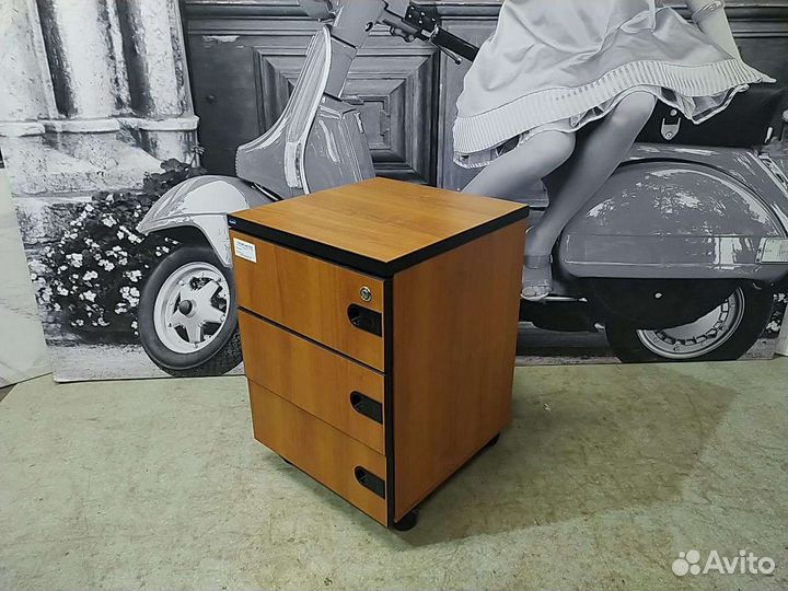 Тумба выкатная Net Камбио бу 09-288