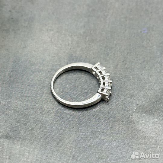 Золотое кольцо дорожка с бриллиантами 0,74 ct 750