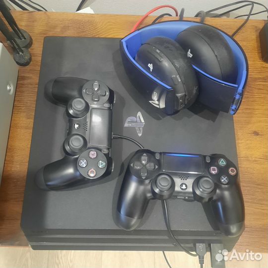 Sony playstation 4 PS4 pro 1tb с играми