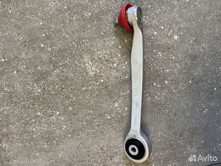 Рычаг передней подвески левый верхний передний