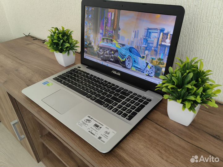 Asus i7 / 8 gb / SSD 256