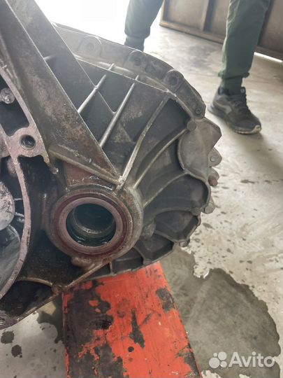 Коробка передач МКПП 6-ступ на Ford Transit