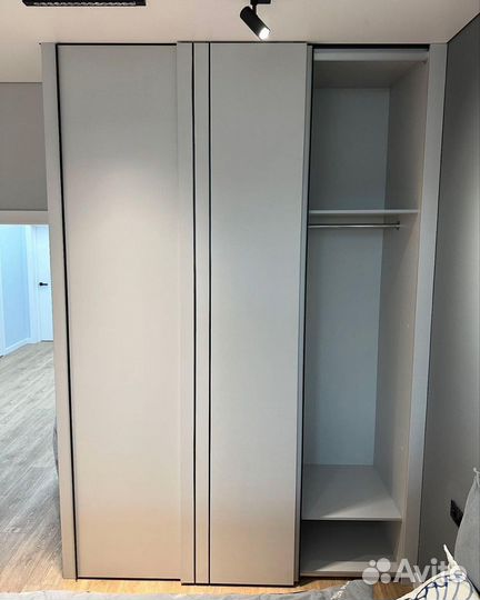 Шкаф встроенный